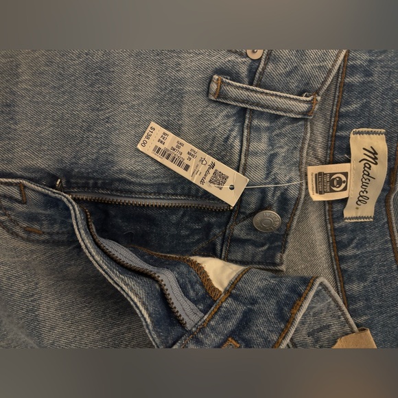 1. Madewell Mid-Rise 90’s Straight Jean NWT - Picture 5 of 5